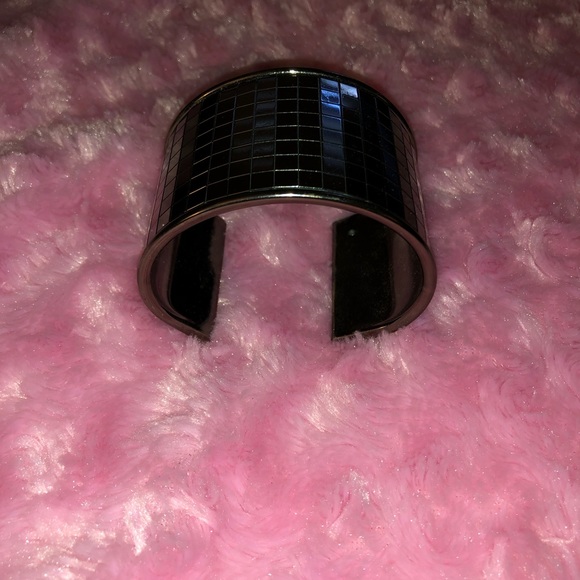 Bracelet! - Picture 1 of 2